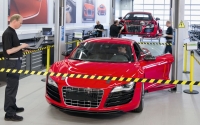 Montaż pierwszych egzemplarzy Audi R8 e-tron