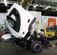 Smith Electric Vehicles US Corporation Newton - montaż silnika