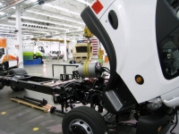 Smith Electric Vehicles US Corporation Newton - montaż silnika