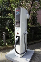 Szybka ładowarka CHAdeMO firmy Nissan