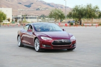 Tesla Motors zaprezentowała Model S Beta