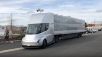 Prototypy Tesla Semi kursują już pomiędzy Gigafactory a Tesla Factory