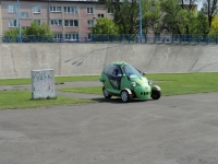 Zlot EV Żyrardów 2011 - Zeeltom (organizator zlotu) testuje Re-Volta